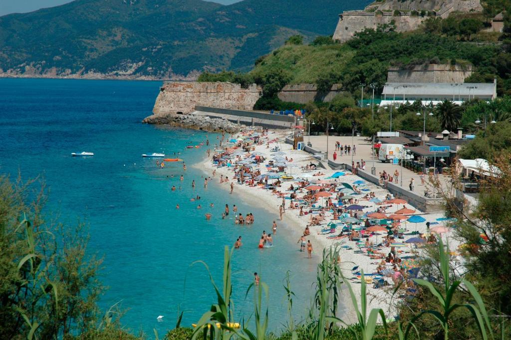 Hotel Crystal Portoferraio Kültér fotó